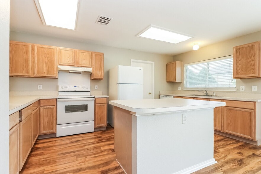 Building Photo - 4145 Fossile Butte Dr