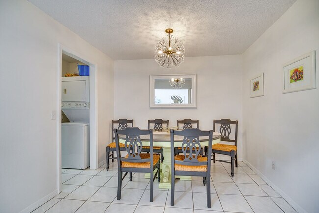 Building Photo - 301 Markley Ct