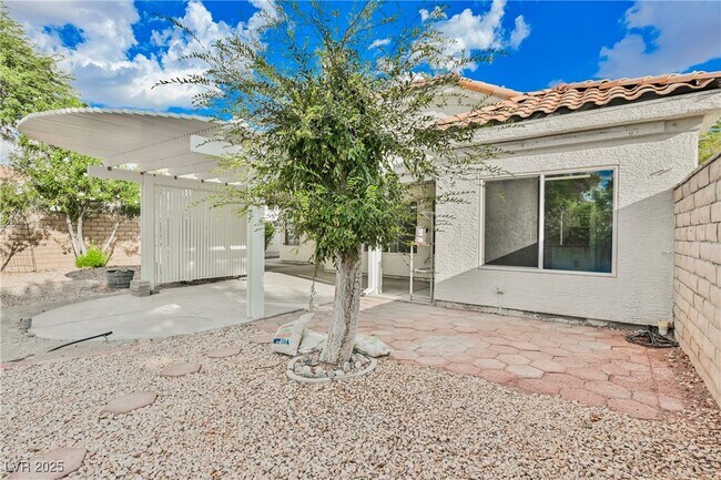 Building Photo - 7829 Ben Hogan Dr