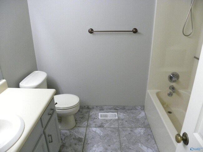 Building Photo - 128 Lewis Ln