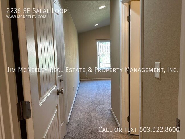 Building Photo - 2236 SE Salal Lp