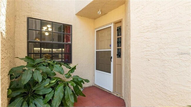 Building Photo - 10438 St Tropez Pl