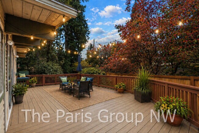 Building Photo - Fantastic Modernized Bridle Trails Mid Century Home * Central A/C, EV Charger, Exceptional Outdoo...