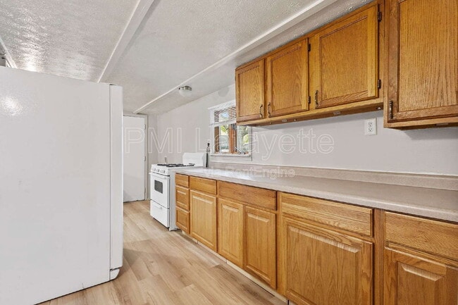 Building Photo - 902 Eastwich Dr