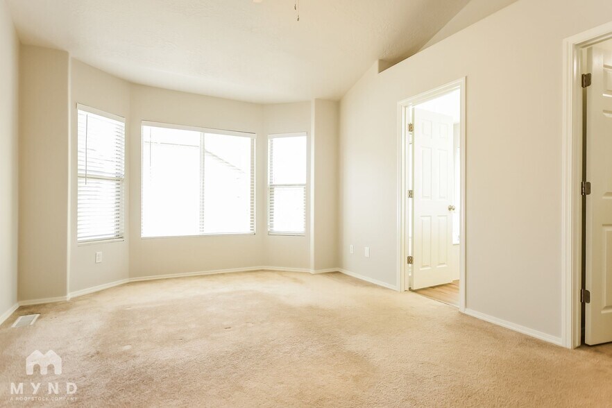 Building Photo - 1404 N 2475 W