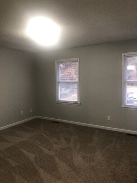 Building Photo - 4411 Graceland Ct