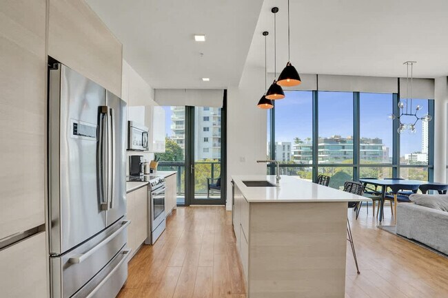 Building Photo - 1220 17th St