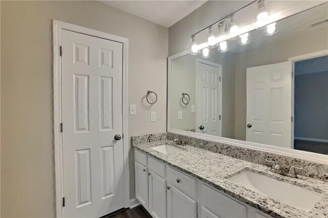 Building Photo - 1662 Maple Trace Ct