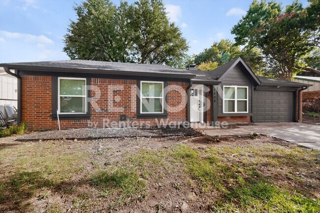 Building Photo - 1408 Seely St