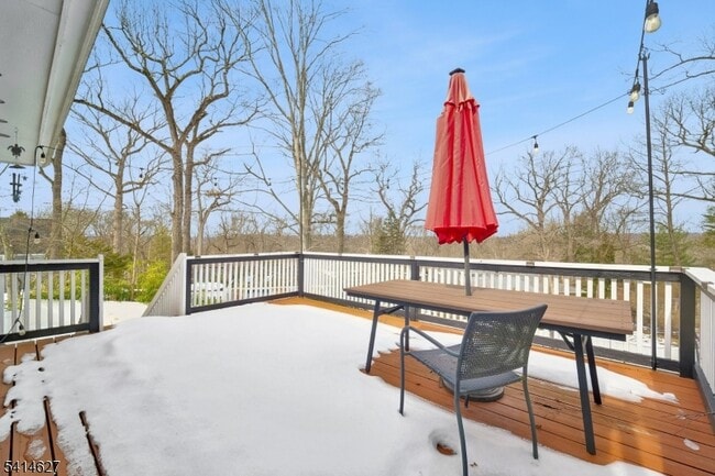 Building Photo - 149 Hillside Ave