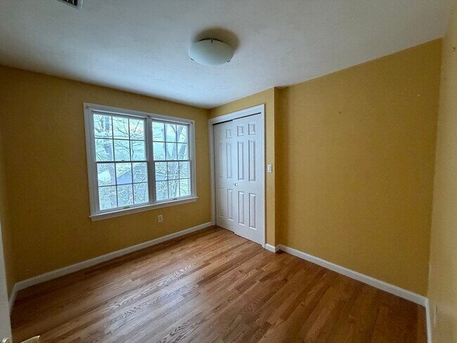 Building Photo - 25 Wren Terrace