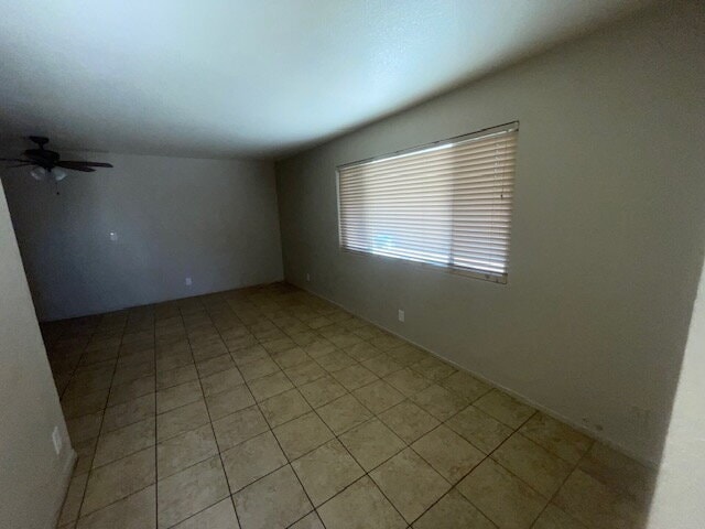 Building Photo - "Chic & Cozy 2-Bedroom Haven with Hardwood Charm in Las Vegas!"