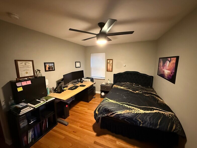 Building Photo - 4976 Oleatha Ave