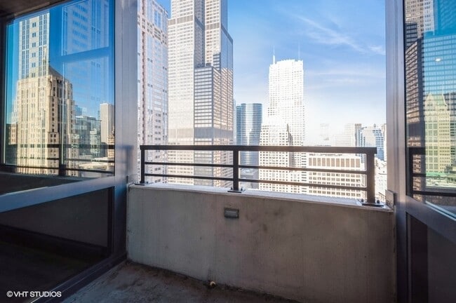 Building Photo - 235 W Van Buren St