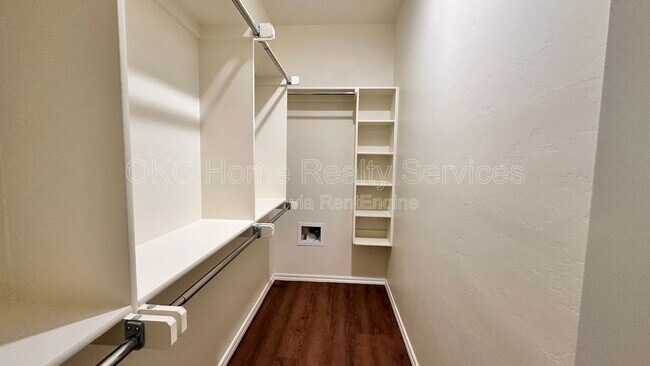 Building Photo - 11419 N University Ave