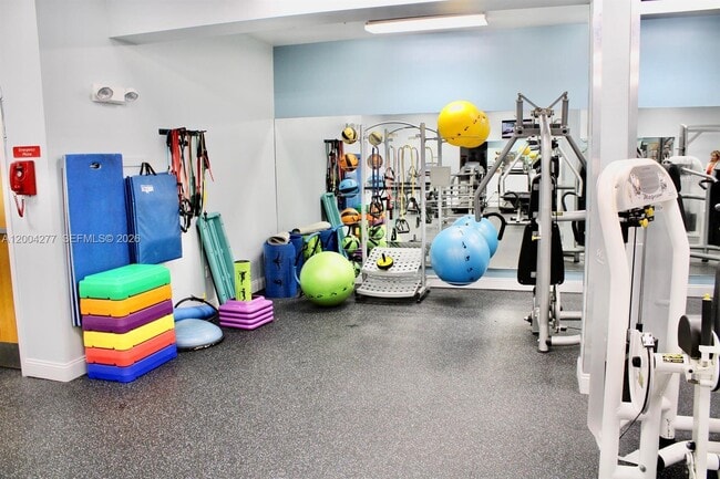 Building Photo - 1203 Bahama Bend