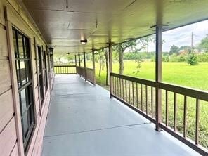 Building Photo - 9504 Quaker Ct