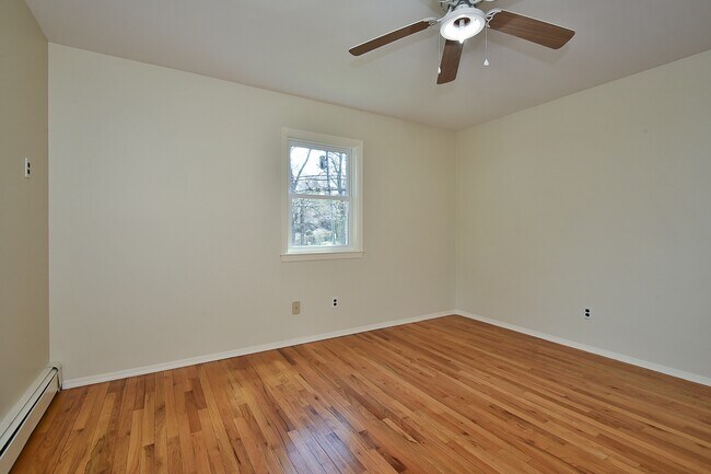 Building Photo - 276 5th Ave