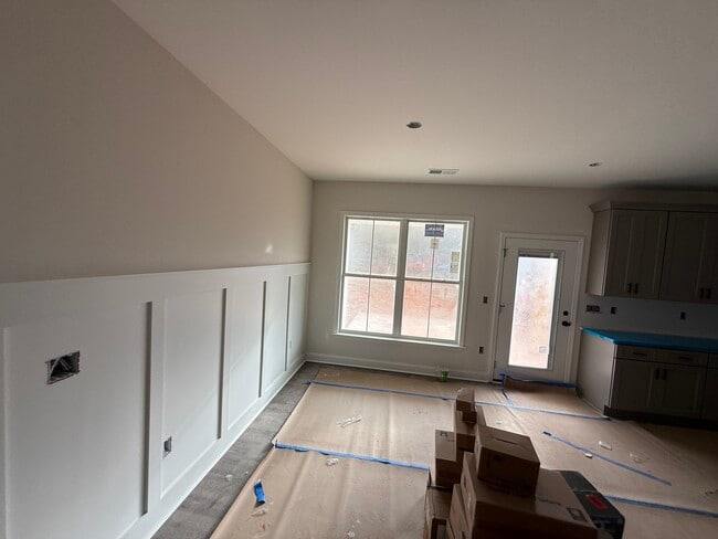 Building Photo - 9715 Flowes Store Rd