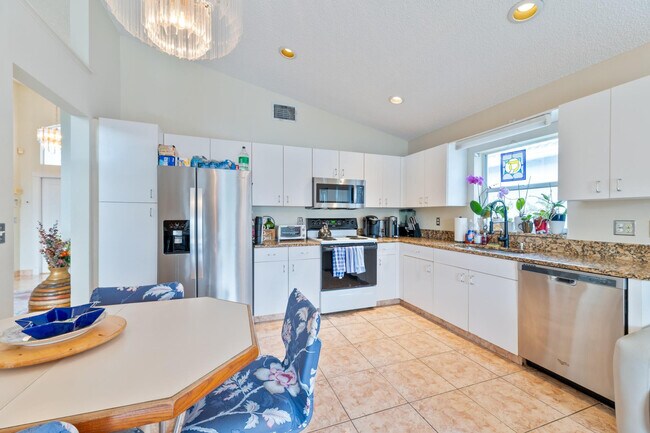 Building Photo - 9550 Islamorada Terrace