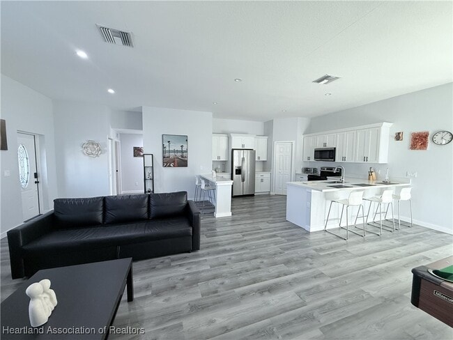 Building Photo - 115 Fire Island Ave NE