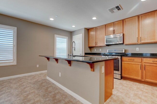 Building Photo - 3096 Bicentennial Pkwy