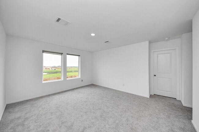 Building Photo - 3012 Sunrise Dr