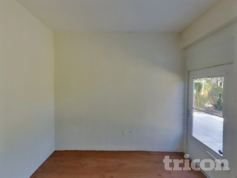 Building Photo - 9208 64th Ct E