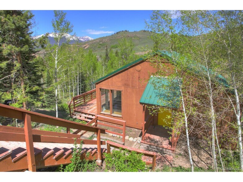 Building Photo - 347 Deer Path Rd