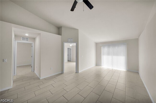 Building Photo - 4106 SW 7th Pl