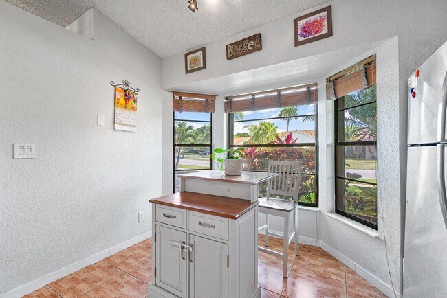 Building Photo - 8366 Blue Cypress Dr