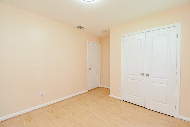 Building Photo - 2631 Skyview Trace Ct