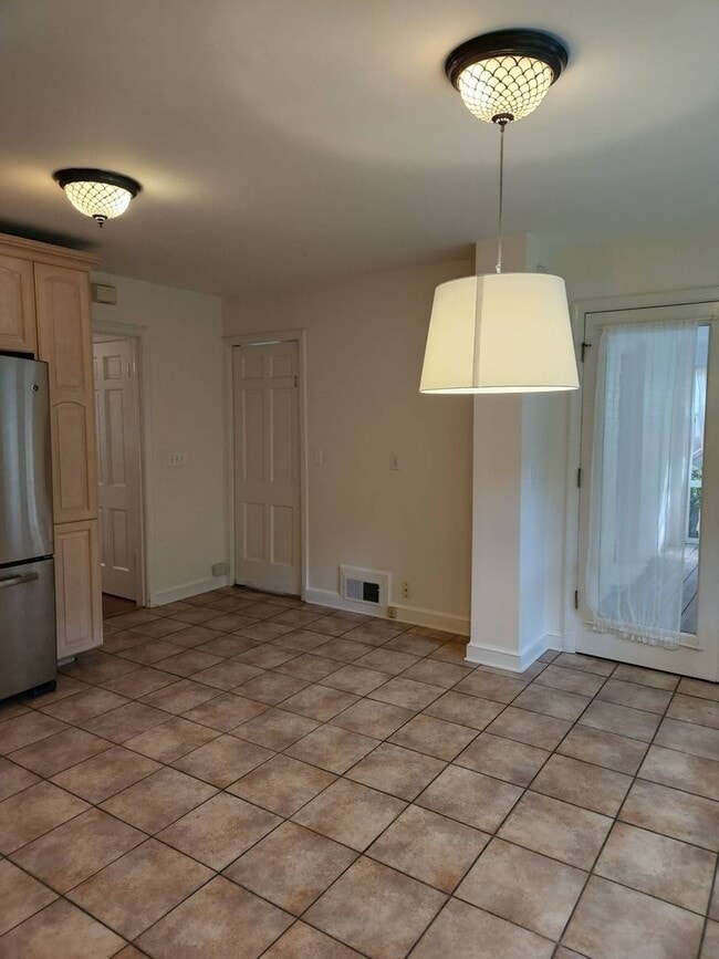 Building Photo - "Coming Soon" AU PARK!! 4 bed/4BATH one car garage!!