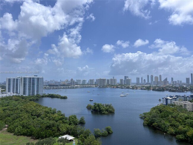 Primary Photo - 16385 Biscayne Blvd