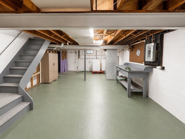 Building Photo - 509 Torrance Ave