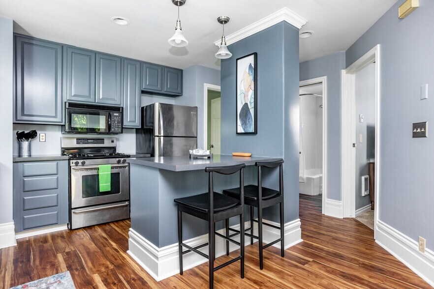 Building Photo - 1629 13th Ave