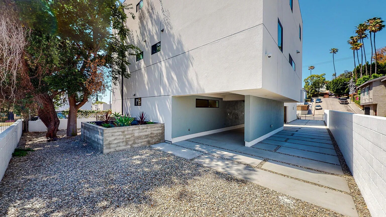 Building Photo - 3820 Montclair St