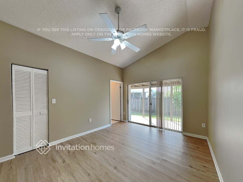 Building Photo - 14624 SW 127th Ct