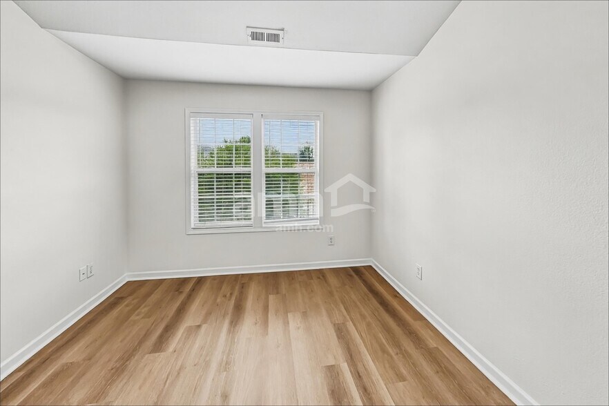 Building Photo - 10510 Glory Meadow Ct