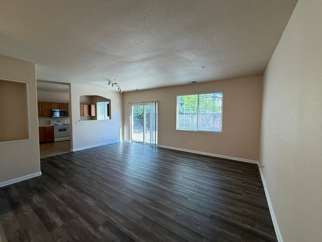 Building Photo - 2371 Roman Dr