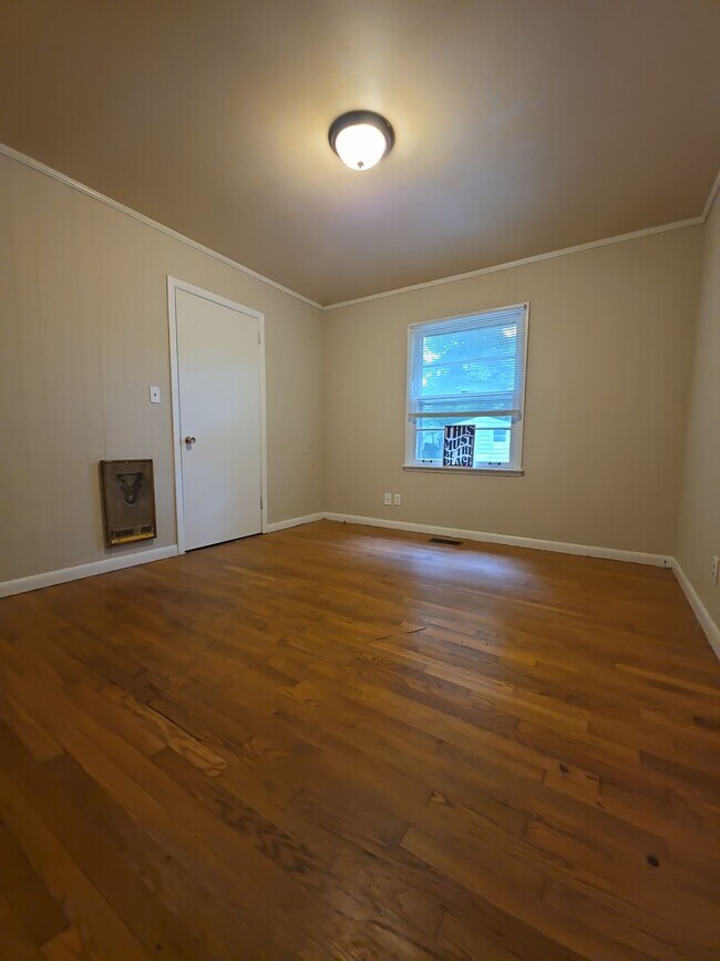 Building Photo - 4504 Sparkman Dr NW