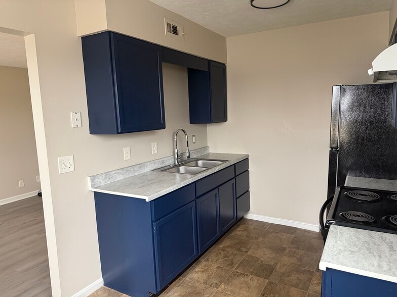 Kitchen 1 - 1515 Steadmantown Ln