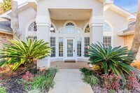 Building Photo - Bluewater Bay Area 4 Bedroom Pool Home!