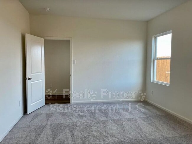 Building Photo - 6228 Old Bridge Way