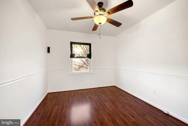 Building Photo - 6104 Old Brentford Ct