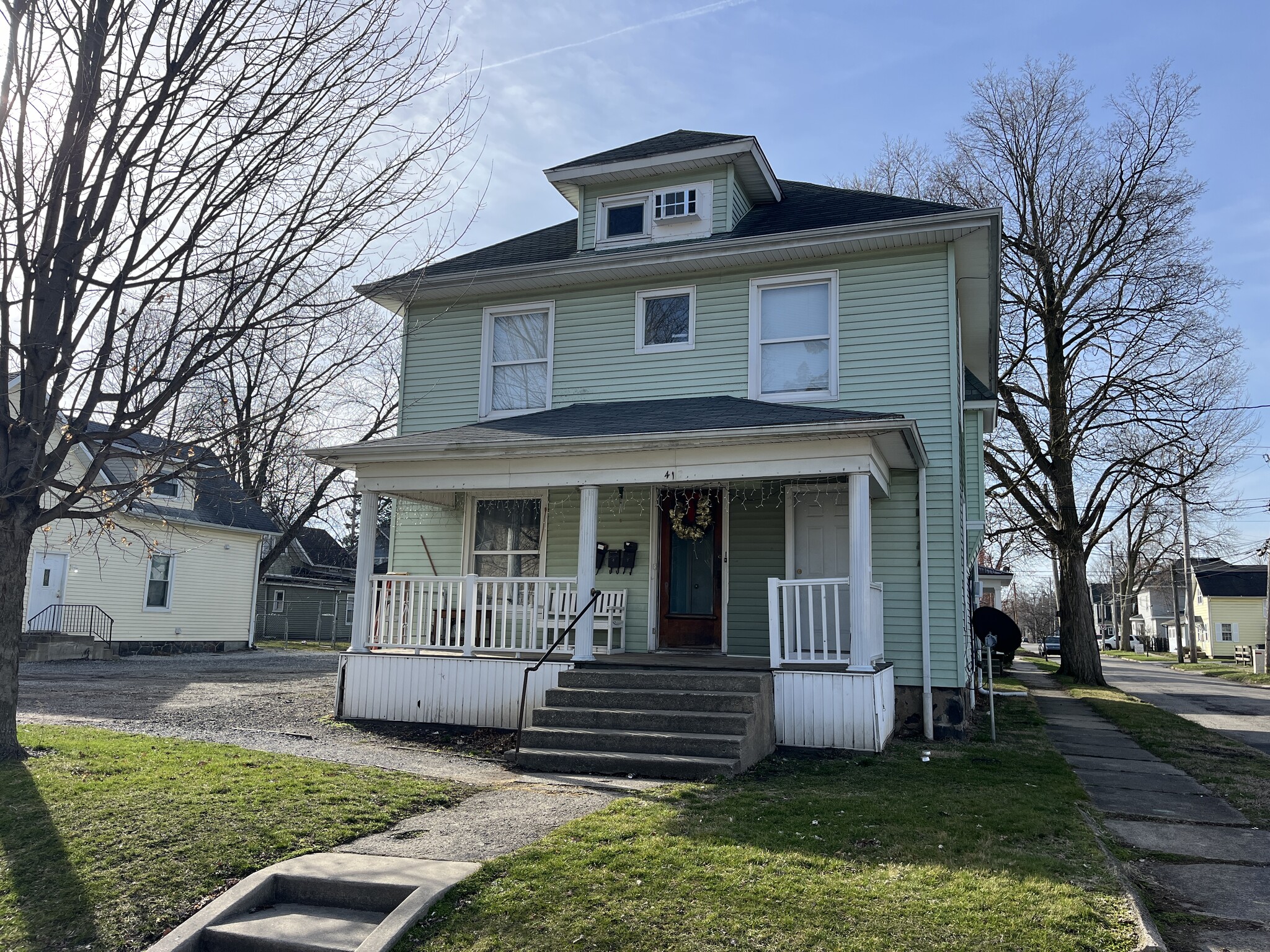 Building Photo - 412 E Jefferson St