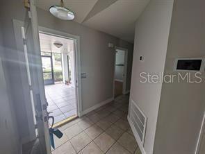 Building Photo - 2075 Shadow Pine Dr