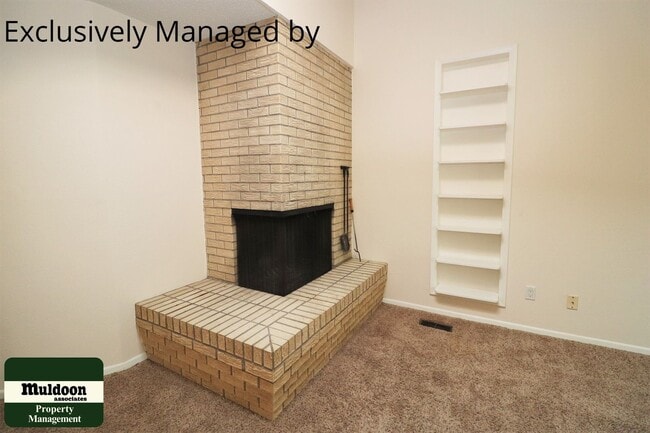 Building Photo - Very Nice Three Bedroom Home with Garage Included! in the Broadmoor Area!