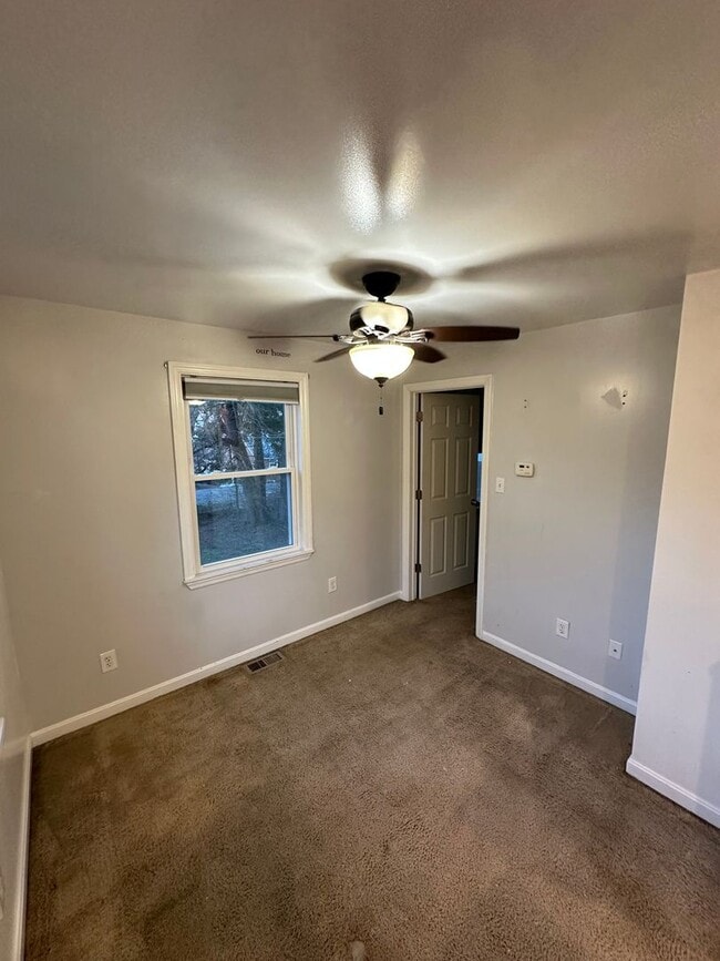 Building Photo - 3013 Glendale Ave