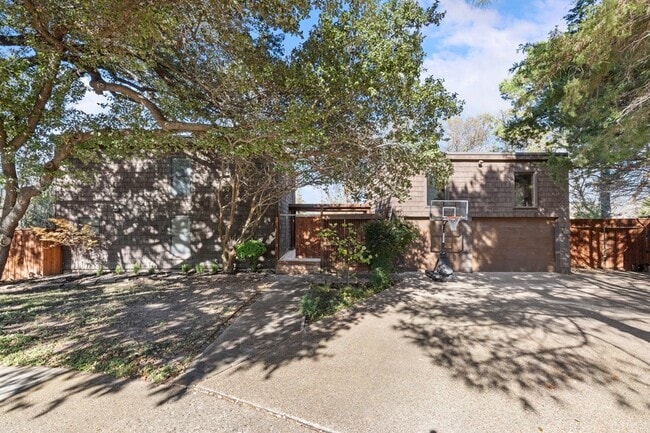 Building Photo - 3161 Brincrest Cir